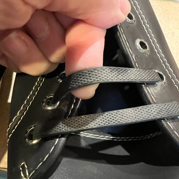 Skechers Leather pre-owned sneakers size 13 - Picture 2 of 4